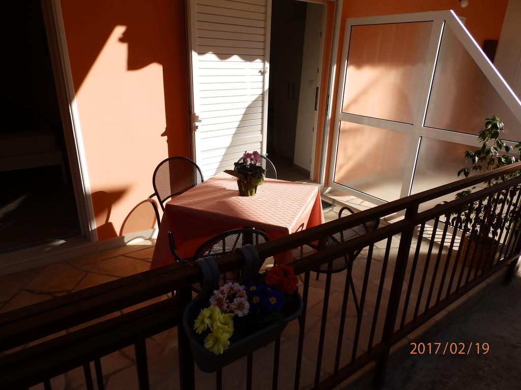 Apartments Ruzica Zaostrog Exterior photo