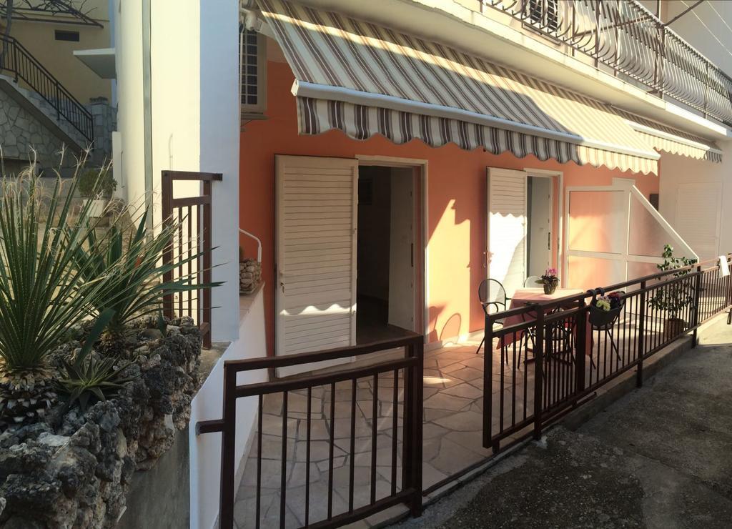 Apartments Ruzica Zaostrog Exterior photo